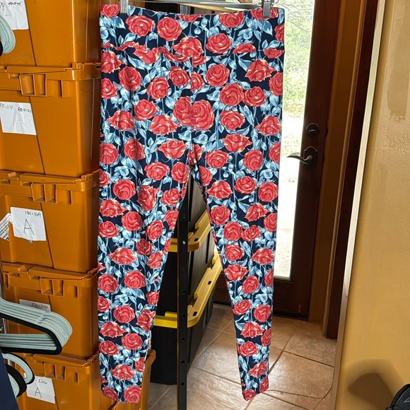 NEW Lularoe TC Tall & Curvy Blue Red Floral 4th of July Leggings Size 12-18 - Picture 1 of 5